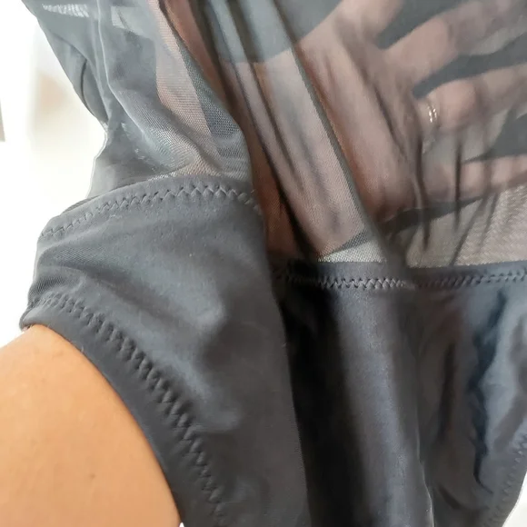 NWT Shade and Shore Black Small One Piece - Picture 5 of 10